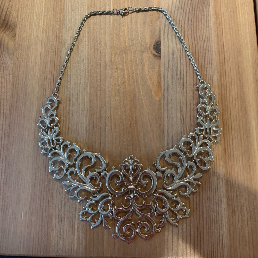 Statement necklace